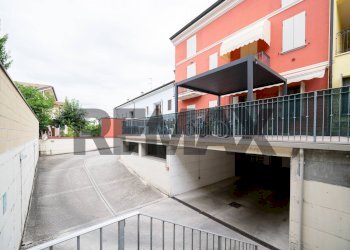 Edificio all\'aperto - Trilocale Via Villa Del Veneziano
 
11, Viadana - foto 42