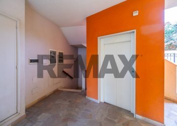 Hall / corridoio - Trilocale Via Villa Del Veneziano
 
11, Viadana - foto 45