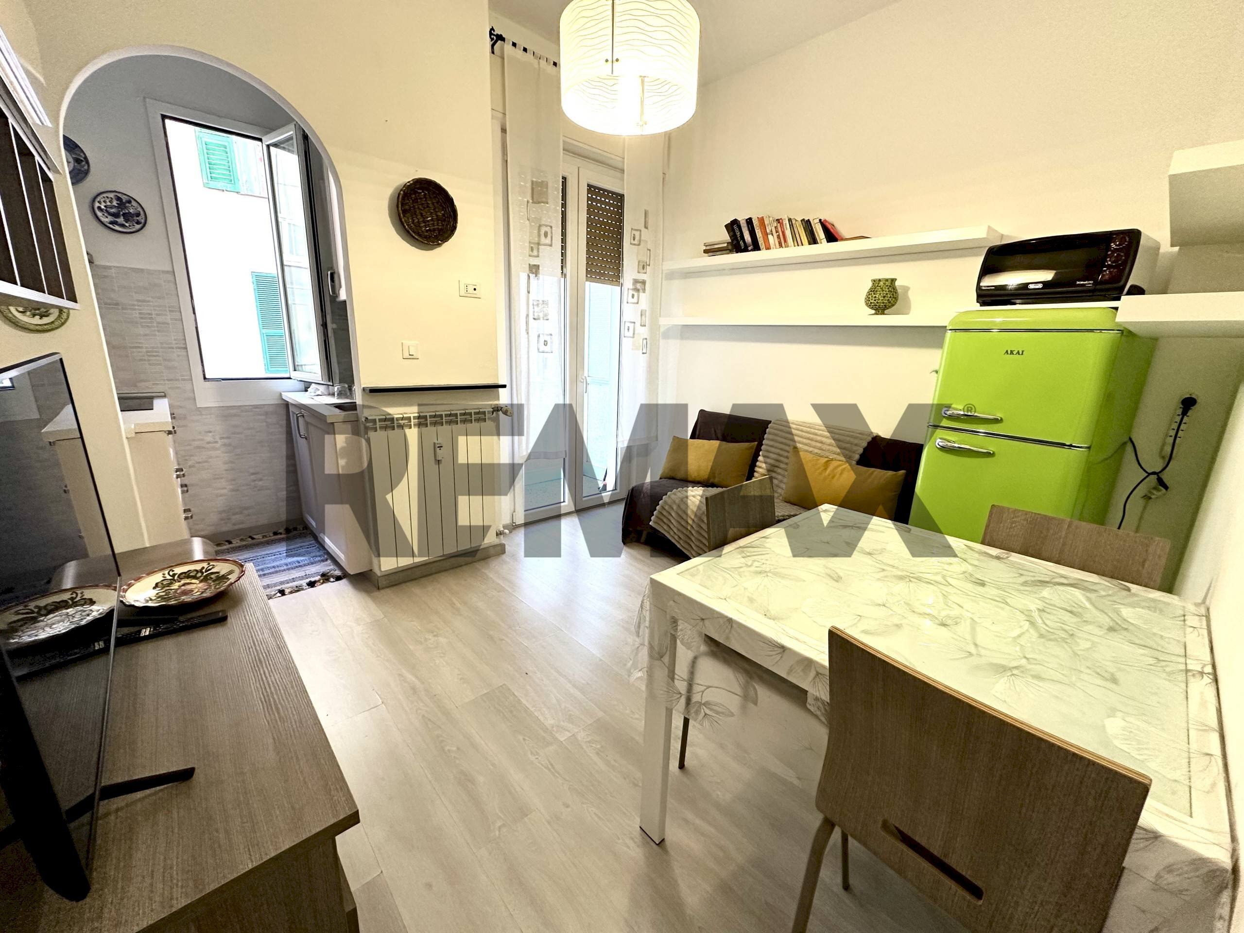 Sala da pranzo - Bilocale Via Maria Solari
 
5, Savona - foto 1