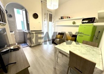 Sala da pranzo - Bilocale Via Maria Solari
 
5, Savona - foto 1
