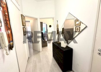 Hall / corridoio - Bilocale Via Maria Solari
 
5, Savona - foto 7