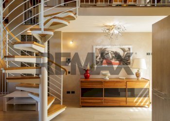 Scale - Villa Via Colli di Barete
 
69, Pizzoli - foto 5