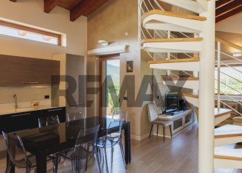 Sala da pranzo - Villa Via Colli di Barete
 
69, Pizzoli - foto 7