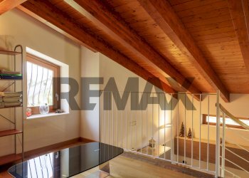 Scale - Villa Via Colli di Barete
 
69, Pizzoli - foto 10