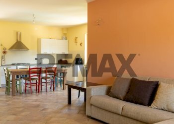Sala da pranzo - Villa Via Colli di Barete
 
69, Pizzoli - foto 22