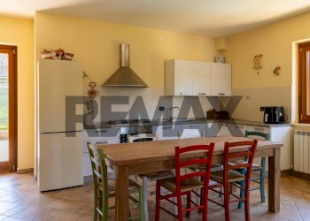 Cucina - Villa Via Colli di Barete
 
69, Pizzoli - foto 24