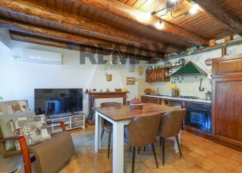 Sala da pranzo soluzione A - Rustico località Antea
14, Bergamo - foto 17