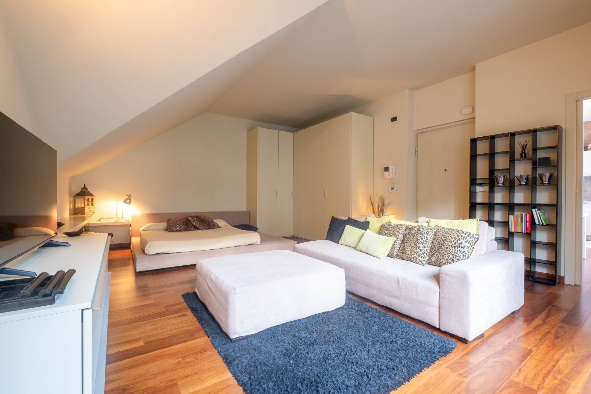 Foto 1 - Attic Via Principe Amedeo
 
11, Torino - photo 1