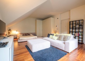 Foto 1 - Attic Via Principe Amedeo
 
11, Torino - photo 1