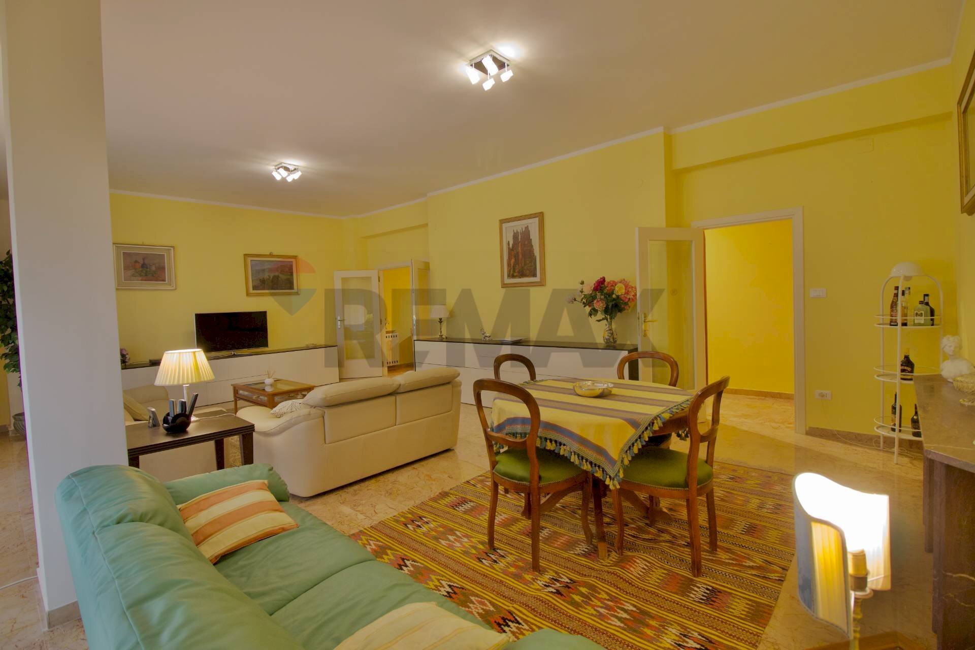 Sala da pranzo - Apartment viale Umberto I
 
72, Sassari - photo 1