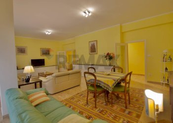 Sala da pranzo - Apartment viale Umberto I
 
72, Sassari - photo 1