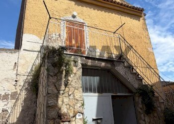 Casa all\'aperto - Casa indipendente Vicolo Carità
 
38, Francolise - foto 5