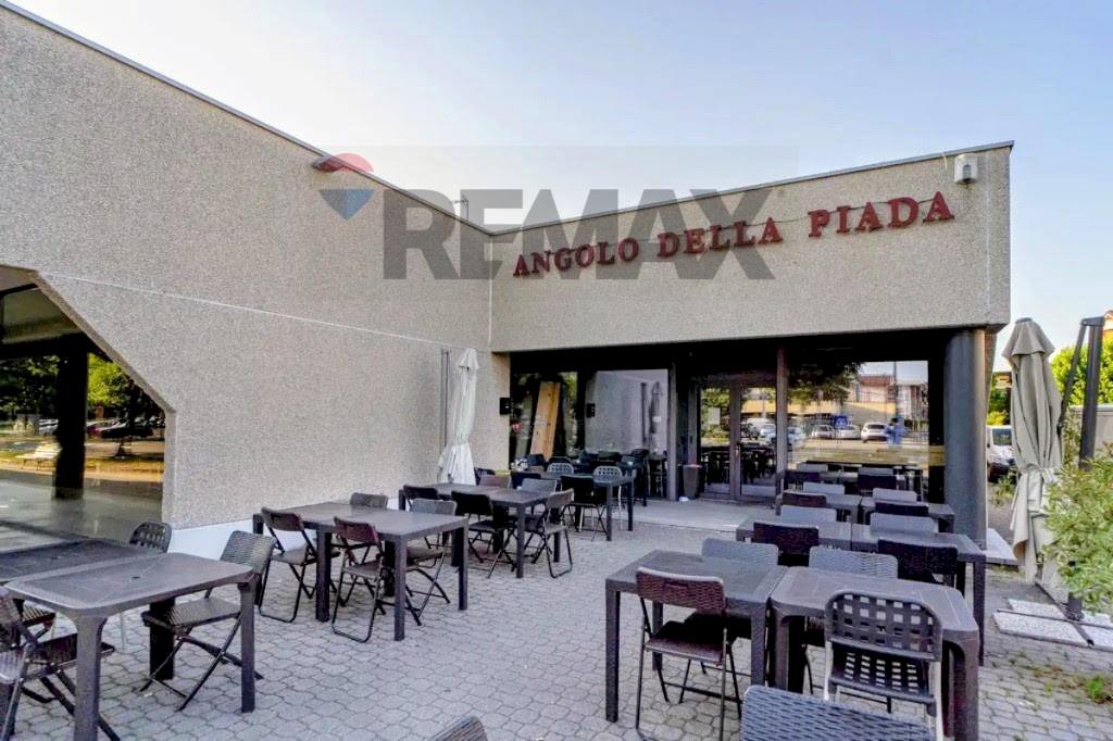 Terrazza - Attività Commerciale VIALE PERTINI
 
45, Collecchio - foto 1