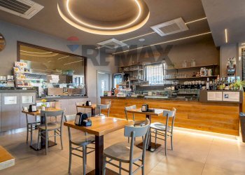 Cucina - Attività Commerciale VIALE PERTINI
45, Collecchio - foto 10