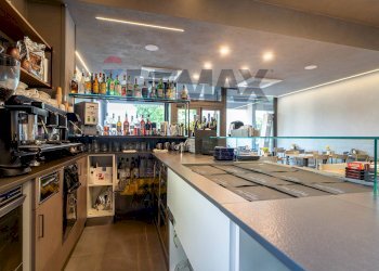 Cucina - Attività Commerciale VIALE PERTINI
45, Collecchio - foto 14