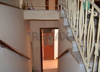 Scale - Semi-detached house via riella
 
snc, Pietrelcina - photo 9