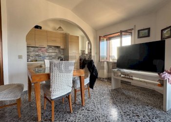 Sala da pranzo - Three-room apartment Via Santa Lucia
 
17, Cave - photo 5