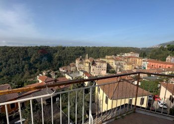 Balcone - Three-room apartment Via Santa Lucia
 
17, Cave - photo 8