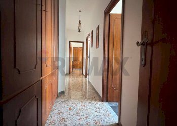 Hall / corridoio - Three-room apartment Via Santa Lucia
 
17, Cave - photo 13