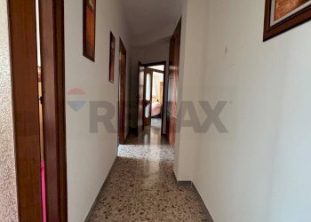 Hall / corridoio - Three-room apartment Via Santa Lucia
 
17, Cave - photo 22