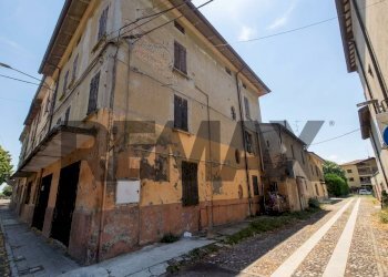 Edificio all\'aperto - Casa semi indipendente Piazza Cervi
 
10-11, Gattatico - foto 3