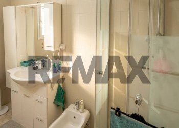 Bagno - Bilocale Via Partigiani D'Italia
 
35, Parma - foto 12