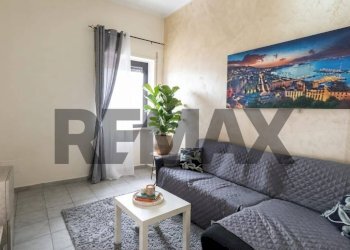 Soggiorno - Three-room apartment VICO SCRIVANI
 
2, Santi Cosma e Damiano - photo 6