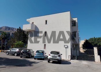Edificio all\'aperto - Apartment Piazza Giacomo Saputo
 
int. 2, Terrasini - photo 2