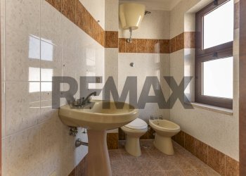 Bagno - Hotel Via Balenzano
8/12/14/16, Alberobello - foto 10