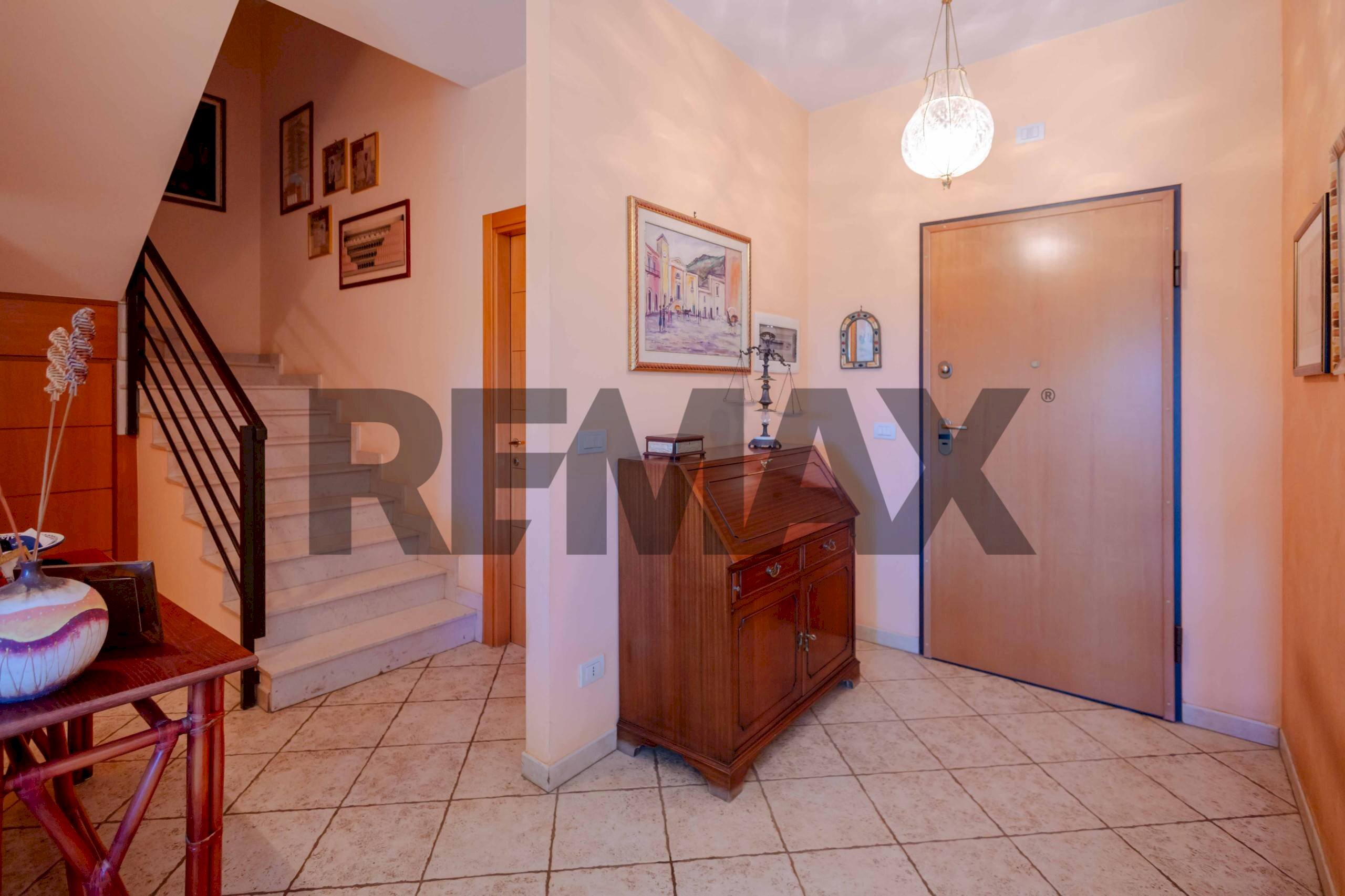 Scale - Casa semi indipendente Strada Statale 16 Complanare Ovest
90, Bari - foto 3