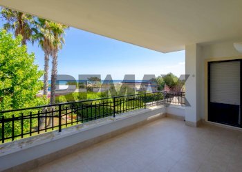 Terrazza - Casa semi indipendente Strada Statale 16 Complanare Ovest
90, Bari - foto 16