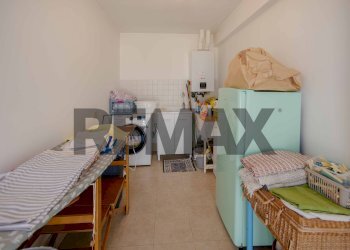 Lavanderia - Casa semi indipendente Strada Statale 16 Complanare Ovest
90, Bari - foto 20
