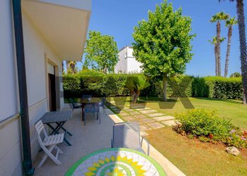 Terrazza - Casa semi indipendente Strada Statale 16 Complanare Ovest
90, Bari - foto 24