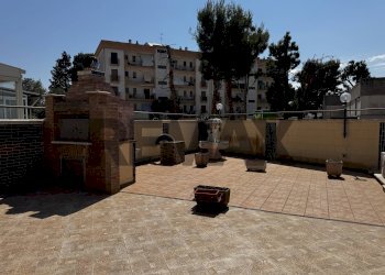 Terrazza - Villa Via Generale Carlo Alberto Della Chiesa
 
50, Turi - foto 4