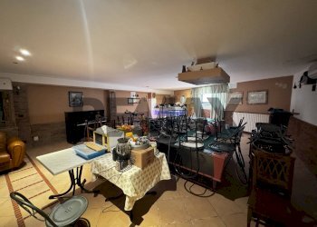 Soggiorno - Villa Via Generale Carlo Alberto Della Chiesa
 
50, Turi - foto 11