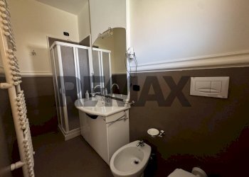 Bagno - Villa Via Generale Carlo Alberto Della Chiesa
 
50, Turi - foto 22