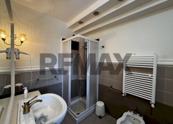 Bagno - Villa Via Generale Carlo Alberto Della Chiesa
 
50, Turi - foto 36