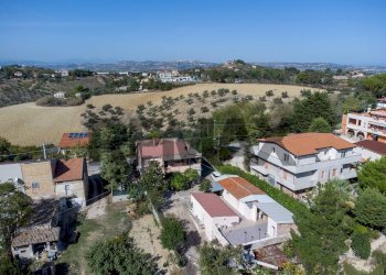 Casa all\'aperto - Casa semi indipendente via ripoli
 
11, Spoltore - foto 1