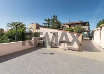 Terrazza - Casa semi indipendente via ripoli
 
11, Spoltore - foto 2