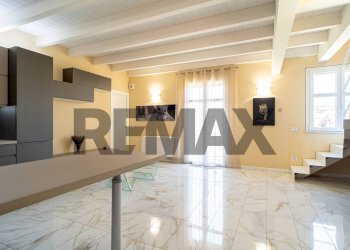 Stanza vuota - Trilocale via emilia est
 
46, Parma - foto 9