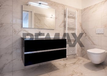 Bagno - Trilocale via emilia est
 
46, Parma - foto 14