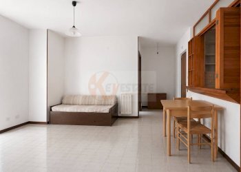 Foto 3 - Trilocale Via Parigi
 
16, Sassari - foto 3