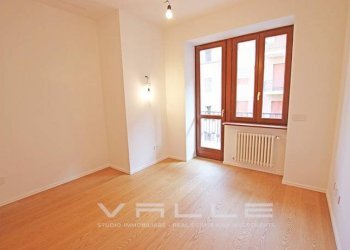 Camera - Three-room apartment via locatelli, Bergamo - photo 9