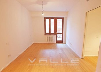 Camera - Three-room apartment via locatelli, Bergamo - photo 12