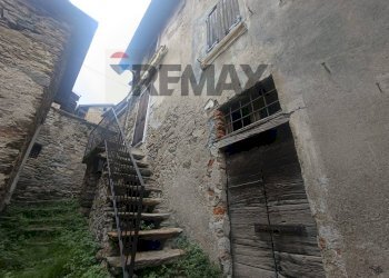 Edificio all\'aperto - Casa indipendente località Treccione
 
snc, San Siro - foto 35