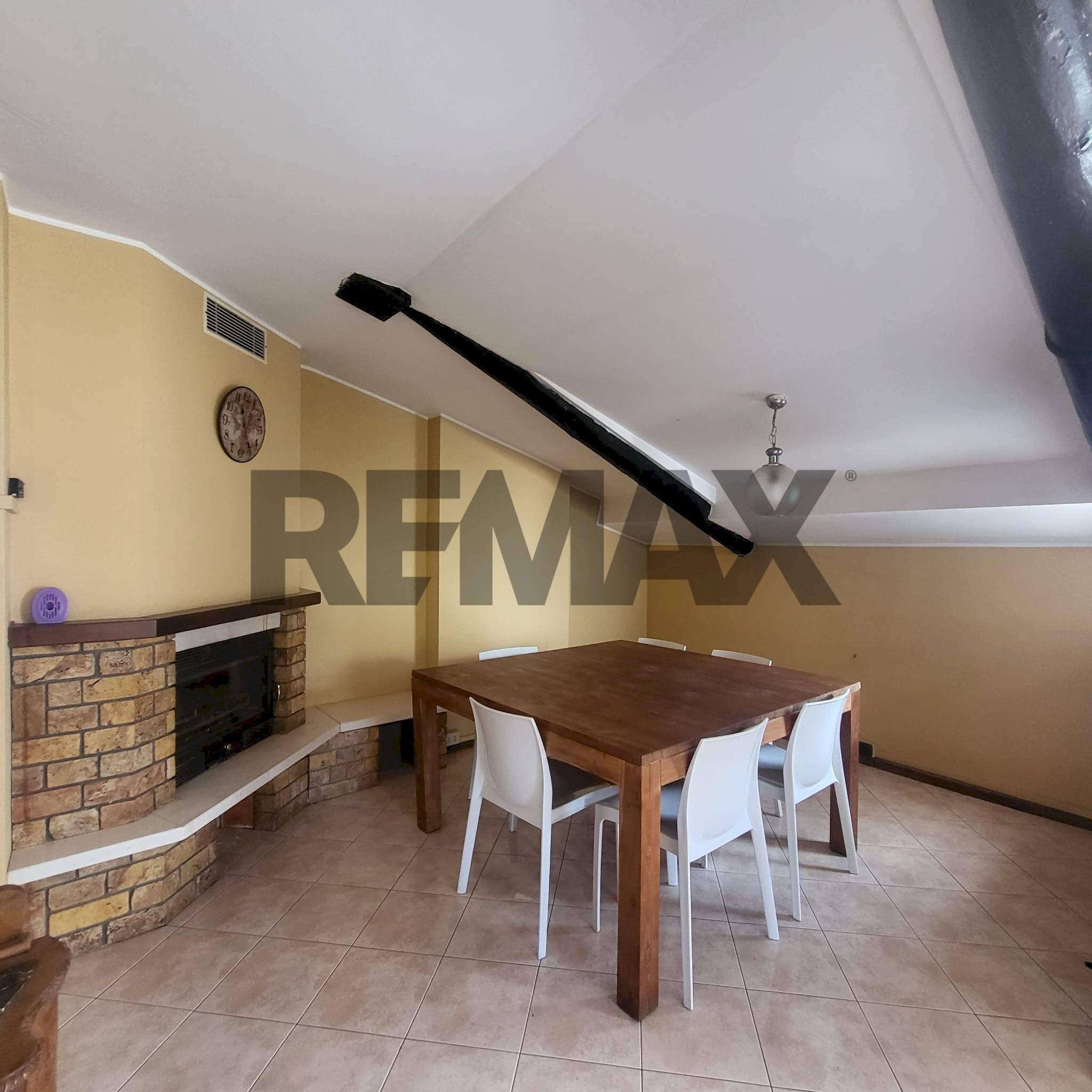 Sala da pranzo - Trilocale vicolo lealtà
6, Porlezza - foto 2