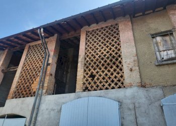 Edificio all\'aperto - Rustico via rusca
 
5, Villa Guardia - foto 10