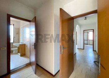 Hall / corridoio - Attic L. Tolstoi
SNC, Brembate - photo 28