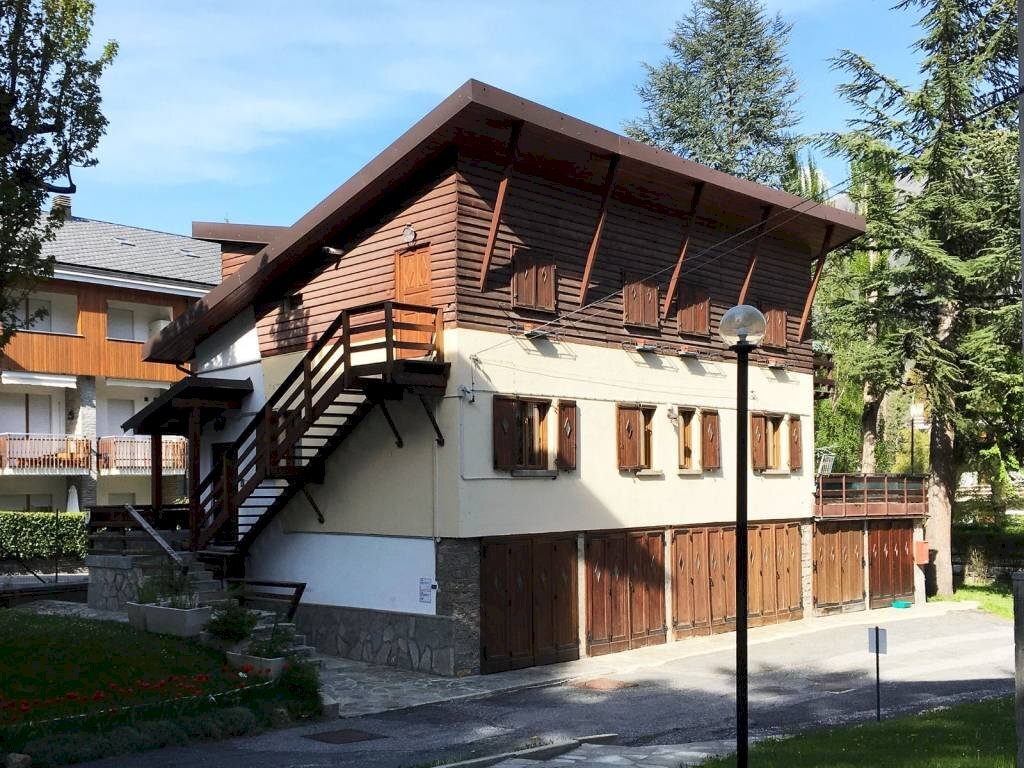Facciata - Quadrilocale viale San Francesco, 12, Bardonecchia - foto 1