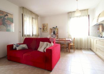 Three-room apartment Via Vittorio Veneto, Galliera - photo 2
